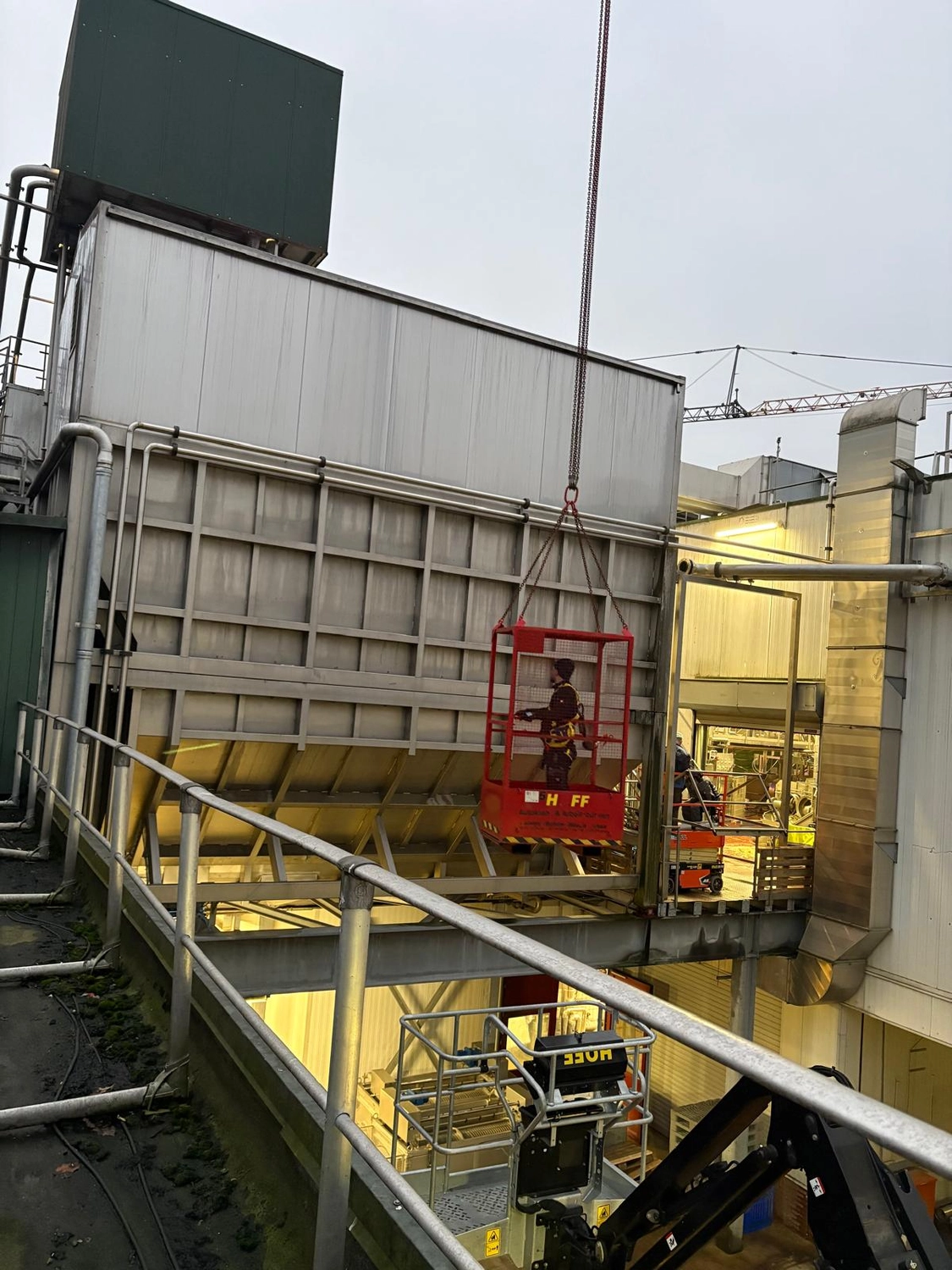 R & P Industrieservice - Leistungen - Demontage & Verlagerung