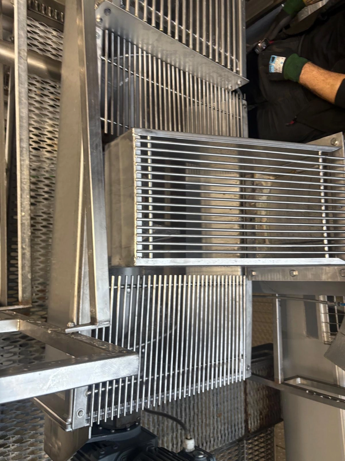 R & P Industrieservice - Leistungen - Schweißen von Edelstahl und Schwarzstahl